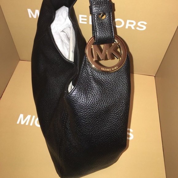 NWT - MICHAEL KORS BLACK LEATHER MK MEDALLION BAG